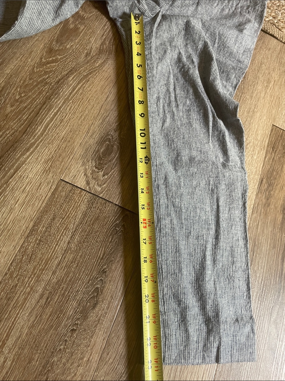 Ann Taylor Gray Cropped Pants - Picture 7 of 8